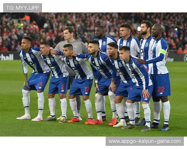 波尔图瞄准稳固防线：寻找理想的右后卫之路